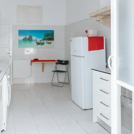 Aquilla Family 303 Лиссабон