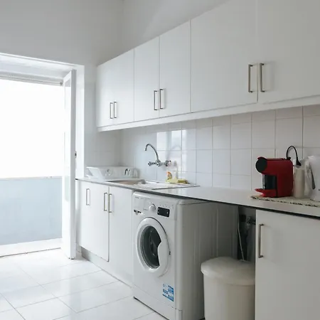 Проживание в семье Aquilla Family 303