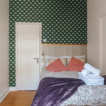 Aquilla Family 303 Лиссабон