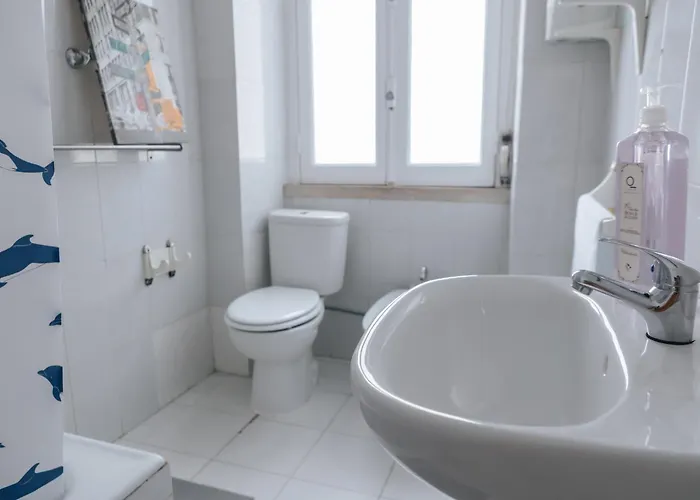 Проживання в сім'ї Aquilla Family 303